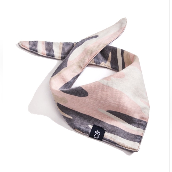 ZOO supply Camo Pink Dog Bandana New - Picture 4 of 5